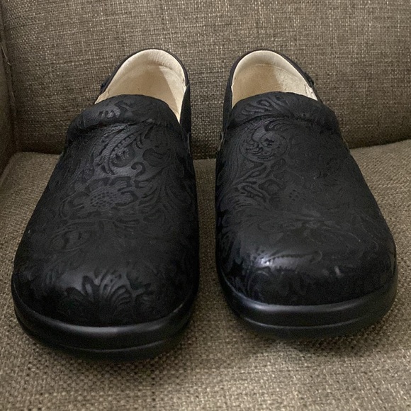 ALEGRIA PROFESSIONAL Size 10.5 Keli Black Embossed - Like New - Picture 4 of 9